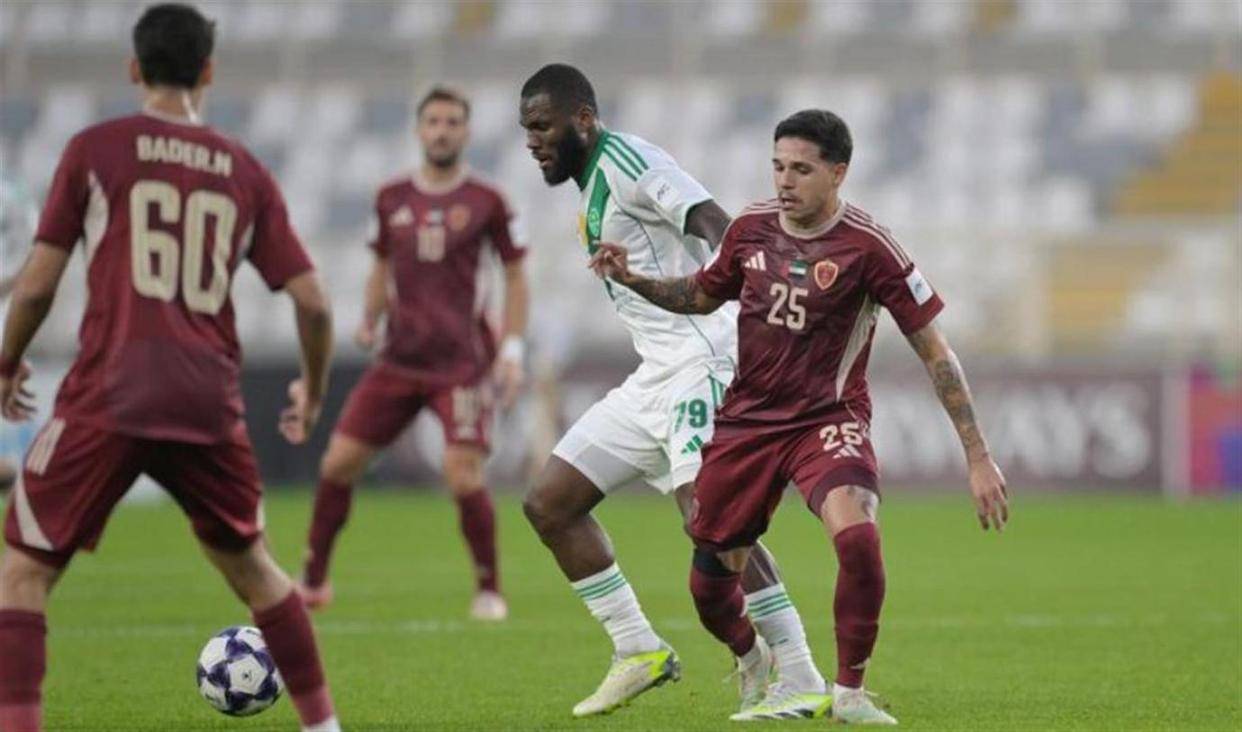 离谱！洛杉矶快船远射贴柱备战中超清晨塞维利亚调整名单以备亚冠，西甲集结日再迎强敌的简单介绍